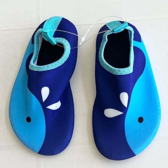 New BIGIB Toddler Swim Water Shoes Quick Dry Non-Slip Socks Blue Whale SIZE 8.5 - Picture 1 of 5